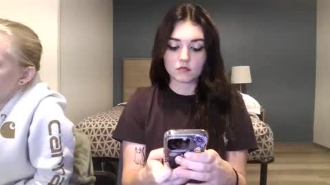 Snapshot of goddessshadowraven chatting on 09/09/25, 04:45 Goddess Raven online show from 09/09/25, 04:45