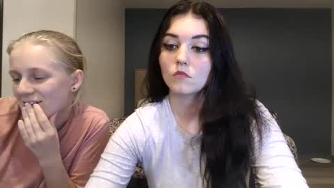 Snapshot of goddessshadowraven chatting on 09/10/25, 04:56 Goddess Raven online show from 09/10/25, 04:56