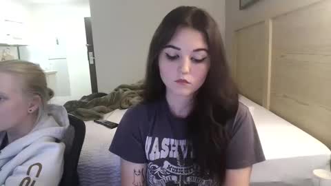 Snapshot of goddessshadowraven chatting on 09/14/25, 04:44 Goddess Raven online show from 09/14/25, 04:44