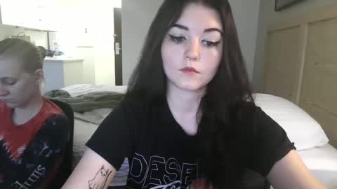 Snapshot of goddessshadowraven chatting on 09/14/25, 04:50 Goddess Raven online show from 09/14/25, 04:50