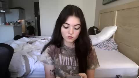 Snapshot of goddessshadowraven chatting on 09/16/25, 04:52 Goddess Raven online show from 09/16/25, 04:52