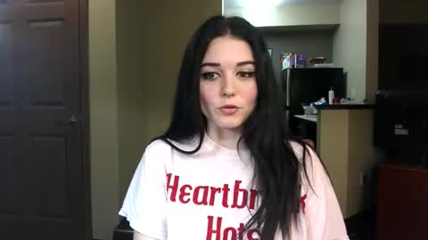 Snapshot of goddessshadowraven chatting on 09/20/25, 04:57 Goddess Raven online show from 09/20/25, 04:57