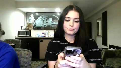 Snapshot of goddessshadowraven chatting on 09/27/25, 04:50 Goddess Raven online show from 09/27/25, 04:50