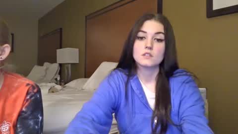 Snapshot of goddessshadowraven chatting on 10/05/25, 04:44 Goddess Raven online show from 10/05/25, 04:44