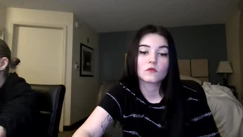 Snapshot of goddessshadowraven chatting on 12/14/25, 03:34 Goddess Raven online show from 12/14/25, 03:34