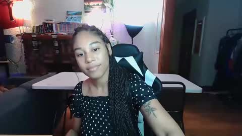 Snapshot of goddesstinaruiz chatting on 01/16/25, 12:02 Goddess Tina 3 online show from 01/16/25, 12:02
