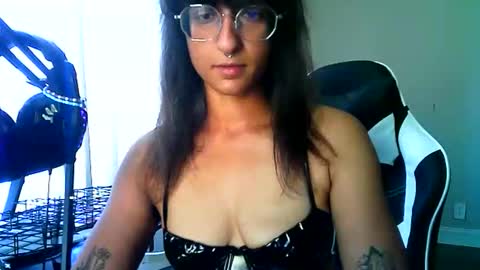 Snapshot of goddessvikkii chatting on 05/07/26, 05:18 goddessvikkii online show from 05/07/26, 05:18