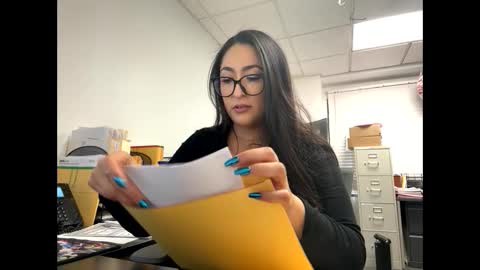 Snapshot of goddessxxrosexx chatting on 02/18/25, 09:42 GoddessxxRosexx online show from 02/18/25, 09:42