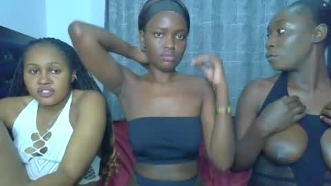 Snapshot of godess_lunah chatting on 06/08/26, 06:08 godess_lunah online show from 06/08/26, 06:08