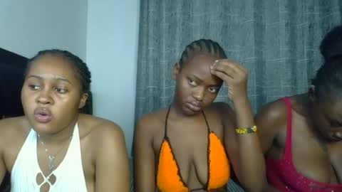 Snapshot of godess_lunah chatting on 06/13/26, 05:33 godess_lunah online show from 06/13/26, 05:33