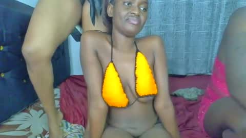 Snapshot of godess_lunah chatting on 06/19/26, 09:29 godess_lunah online show from 06/19/26, 09:29