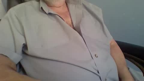 Snapshot of godfather943 chatting on 05/14/26, 07:20 godfather943 online show from 05/14/26, 07:20
