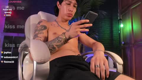 Snapshot of godly_huan chatting on 02/03/25, 12:36 HUAN online show from 02/03/25, 12:36