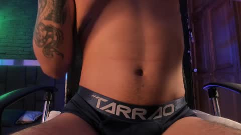 Snapshot of godly_huan chatting on 03/04/25, 02:10 HUAN online show from 03/04/25, 02:10