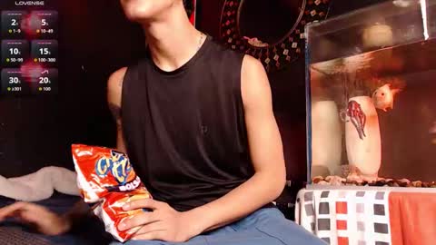 Snapshot of godly_huan chatting on 11/09/25, 08:56 HUAN online show from 11/09/25, 08:56