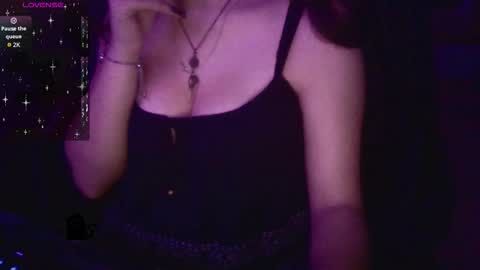 Snapshot of godpphire chatting on 11/21/25, 10:52 godpphire online show from 11/21/25, 10:52