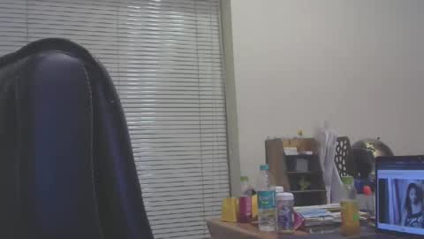 Snapshot of godzilla_inside chatting on 02/09/25, 08:33 godzilla_inside online show from 02/09/25, 08:33