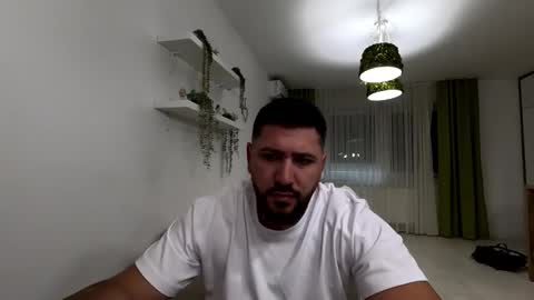 gold_alpha_boy online show from 10/04/25, 11:52