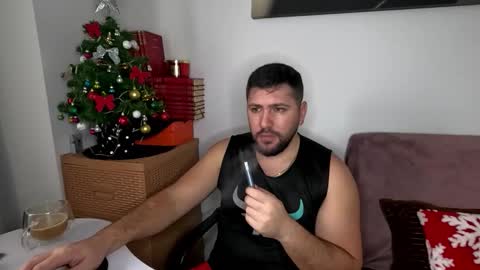 gold_alpha_boy online show from 12/03/25, 10:24