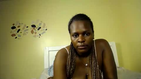 Snapshot of gold_melanin chatting on 05/18/26, 11:49 gold_melanin online show from 05/18/26, 11:49