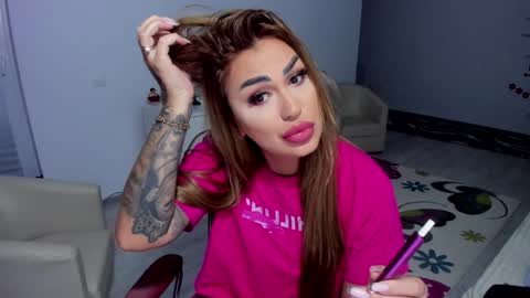 Nicole.. online show from 02/05/25, 05:41