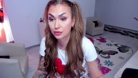 Nicole.. online show from 02/14/25, 08:21