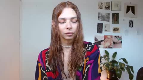 Alaska online show from 12/03/25, 01:42