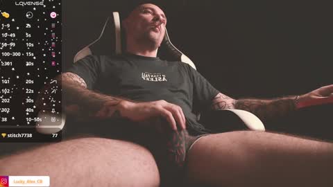 Snapshot of golden_alex chatting on 01/03/25, 02:10 Alex online show from 01/03/25, 02:10