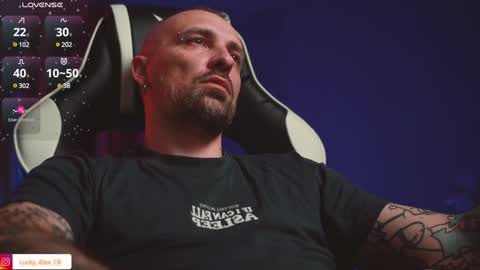 Snapshot of golden_alex chatting on 01/23/25, 12:04 Alex online show from 01/23/25, 12:04