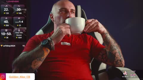 Snapshot of golden_alex chatting on 02/01/25, 12:40 Alex online show from 02/01/25, 12:40