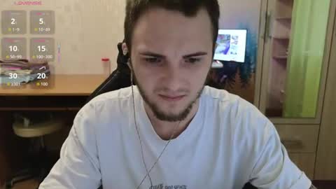 Snapshot of golden_boyyy21 chatting on 06/26/26, 05:39 Golden boyyy21 online show from 06/26/26, 05:39