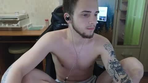 Snapshot of golden_boyyy21 chatting on 06/29/26, 04:07 Golden boyyy21 online show from 06/29/26, 04:07