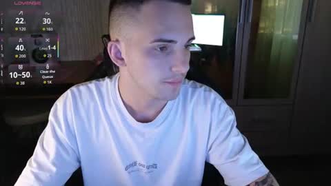Snapshot of golden_boyyy21 chatting on 07/06/26, 05:26 Golden boyyy21 online show from 07/06/26, 05:26