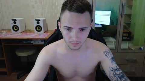 Snapshot of golden_boyyy21 chatting on 07/10/26, 06:32 Golden boyyy21 online show from 07/10/26, 06:32