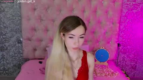 Snapshot of golden_girl__ chatting on 04/21/26, 01:53 golden girl online show from 04/21/26, 01:53