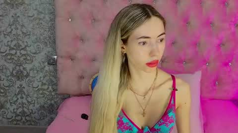 Snapshot of golden_girl__ chatting on 07/13/26, 01:52 golden girl online show from 07/13/26, 01:52