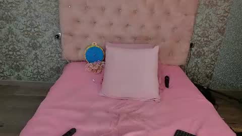Snapshot of golden_girl__ chatting on 07/14/26, 10:43 golden girl online show from 07/14/26, 10:43