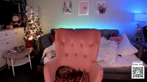 Snapshot of golden_miki chatting on 12/07/24, 05:37 Shy in the streets but a freak in the sheets online show from 12/07/24, 05:37