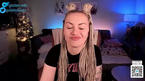 Snapshot of golden_miki chatting on 12/14/24, 06:24 Shy in the streets but a freak in the sheets online show from 12/14/24, 06:24