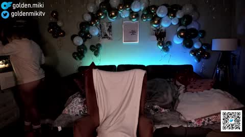 Snapshot of golden_miki chatting on 01/05/25, 01:13 Shy in the streets but a freak in the sheets online show from 01/05/25, 01:13