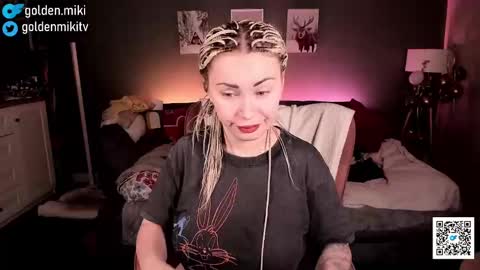 Snapshot of golden_miki chatting on 01/31/25, 04:25 Shy in the streets but a freak in the sheets online show from 01/31/25, 04:25