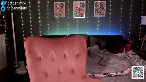 Snapshot of golden_miki chatting on 02/11/25, 05:16 Shy in the streets but a freak in the sheets online show from 02/11/25, 05:16