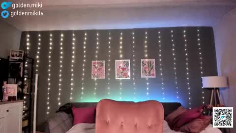 Snapshot of golden_miki chatting on 02/12/25, 08:16 Shy in the streets but a freak in the sheets online show from 02/12/25, 08:16