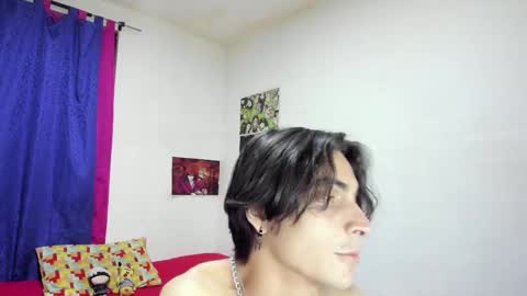 Snapshot of golden_ryan chatting on 09/26/25, 06:17 Jmmmm online show from 09/26/25, 06:17