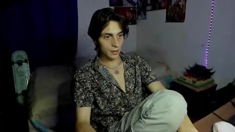 Snapshot of golden_ryan chatting on 03/16/26, 05:44 Jmmmm online show from 03/16/26, 05:44