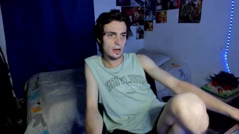 Snapshot of golden_ryan chatting on 04/09/26, 12:32 Jmmmm online show from 04/09/26, 12:32