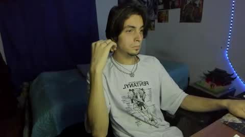 Snapshot of golden_ryan chatting on 04/22/26, 11:01 Jmmmm online show from 04/22/26, 11:01