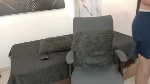 Snapshot of goldendesirex_ chatting on 05/14/26, 06:58 online show from 05/14/26, 06:58