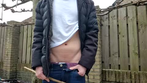 Snapshot of goldenelixxxir chatting on 01/29/25, 03:37   online show from 01/29/25, 03:37