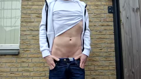 Snapshot of goldenelixxxir chatting on 02/26/25, 03:52   online show from 02/26/25, 03:52